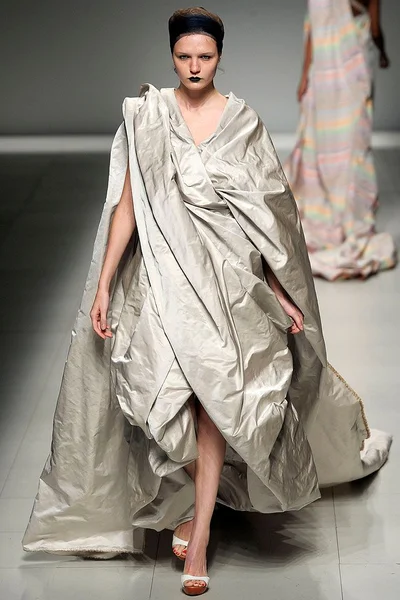 Look 48